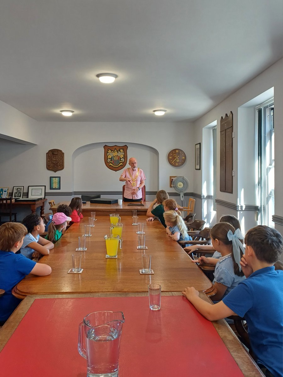 ChepstowTC's tweet image. A Visit from Our Future Leaders!
Cllr Jim MacTaggart, Mayor of Chepstow, & Cllr Vanessa Badderley-Potter, Deputy Mayor, were delighted to welcome pupils from The Dell Primary School. It was a pleasure to meet such engaged, thoughtful children. Chepstow’s future is in good hands!