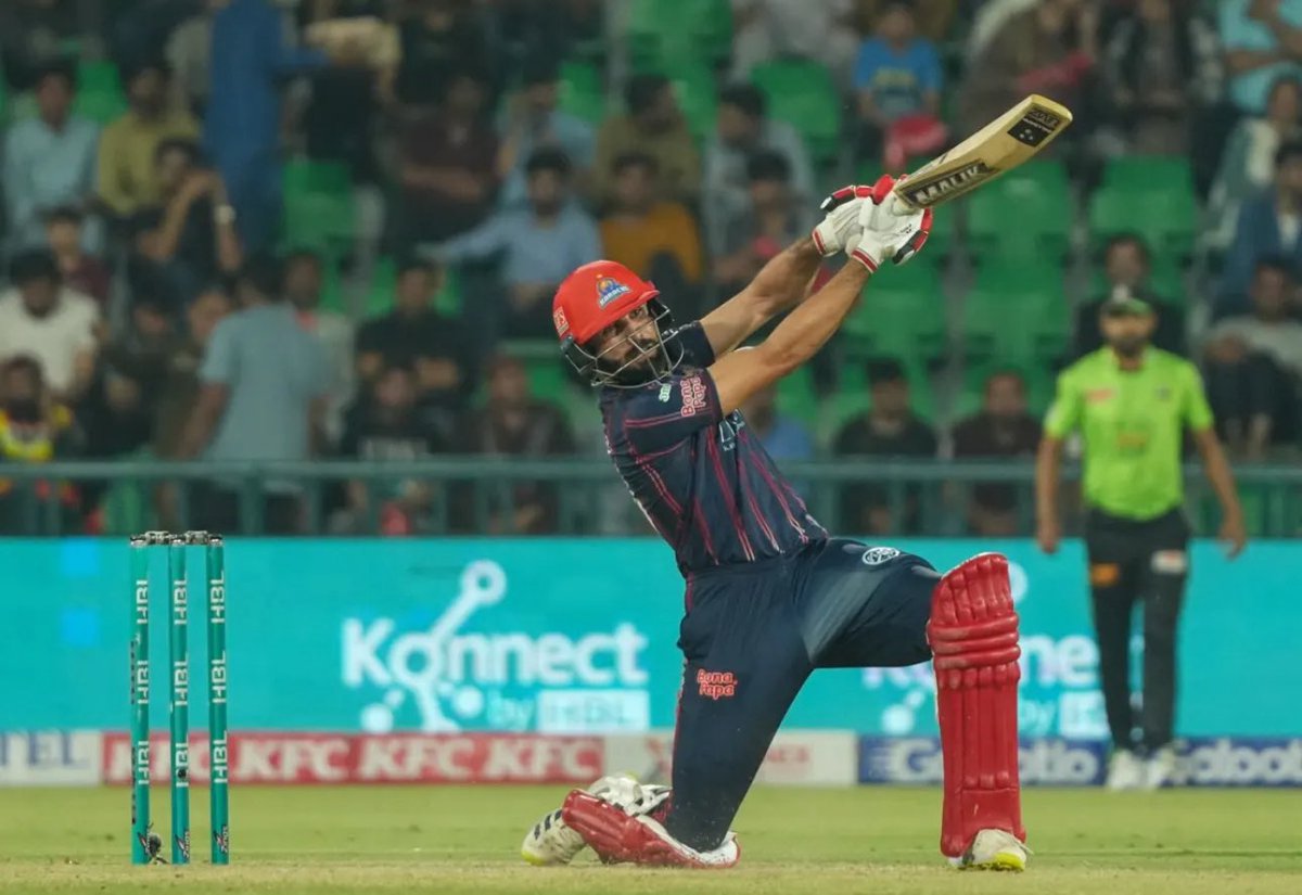 Irfan Niazi scored 24 off 16 in his last T20i innings. 

2 games before that he scored 30 off 16. 

Anyone know why he’s been dropped? 

When we hardly have any late order finishers in the country? 

And the one who’s done decent has been dropped😱 #PakistanCricket