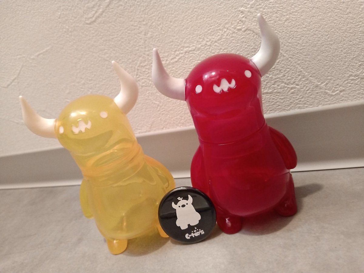 GNSANTA00's tweet photo. C-toysのちしまこうのすけさんから上の空怪獣ボーのクリアイエローとクリアレッドが届きました😆
シンプルに良きですね〜✨️
ミニ色紙代わりのゆるぼーの缶バッチがメッチャ嬉しかったです🙌
#ctoys
#ちしまこうのすけ さん
#上の空怪獣ボー https://t.co/Ff1pbDaWx4