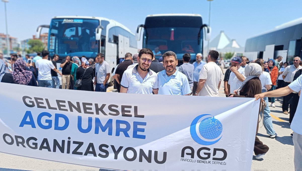 Allah nasib ederse bu gece eşim,annem ve babam ile birlikte Umre yolcusuyuz. Görüştüğümüz görüşmediğimiz herekesten helallik isteriz Rabb'im bu ziyaretimizi katında kabul buyursun duaya ihtiyacı olan herkesi aklımıza getirsin. Allah'a emanet olun