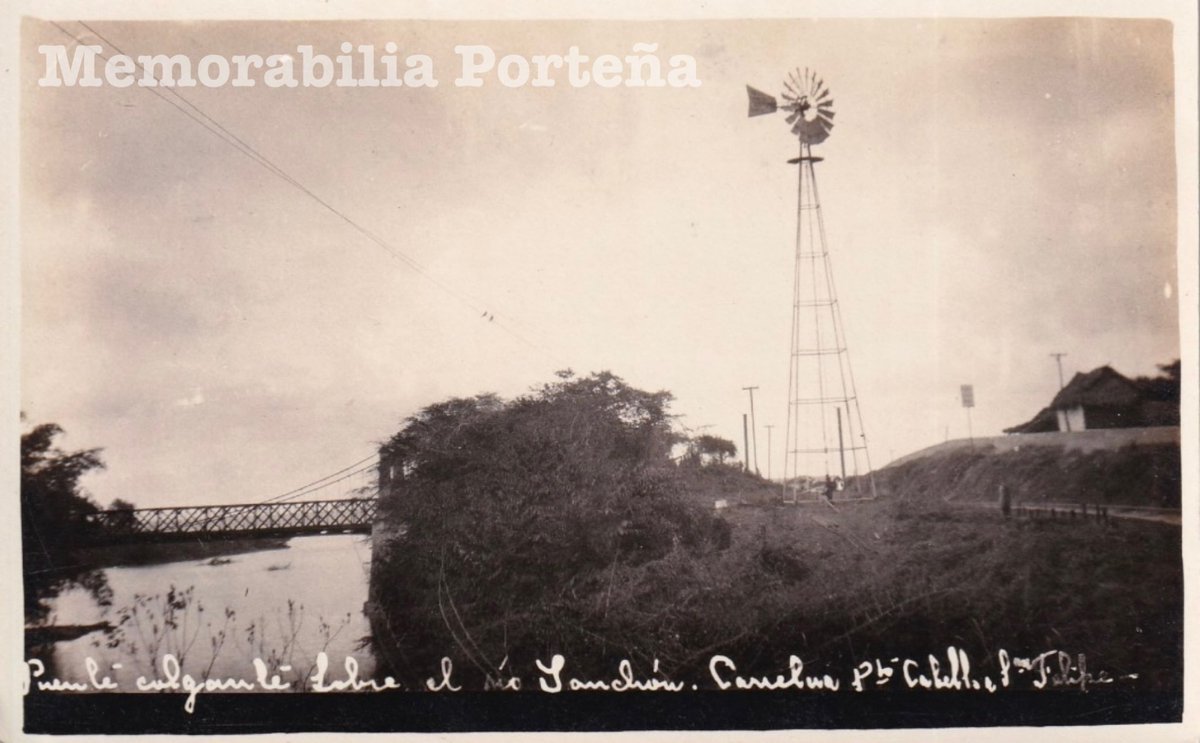 Memorabilia Porteña: Puente colgante sobre el río Sanchón. Postal de foto real, c. 1930.