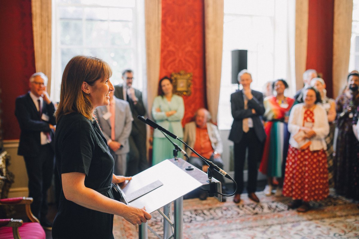 PenguinUKBooks's tweet image. We're thrilled to have been at the Treasury yesterday evening to hear the Chancellor of the Exchequer commit to ensuring every primary school in the country will have a library by the end of this Parliament.
After years of collaborative partnership working and the success of…