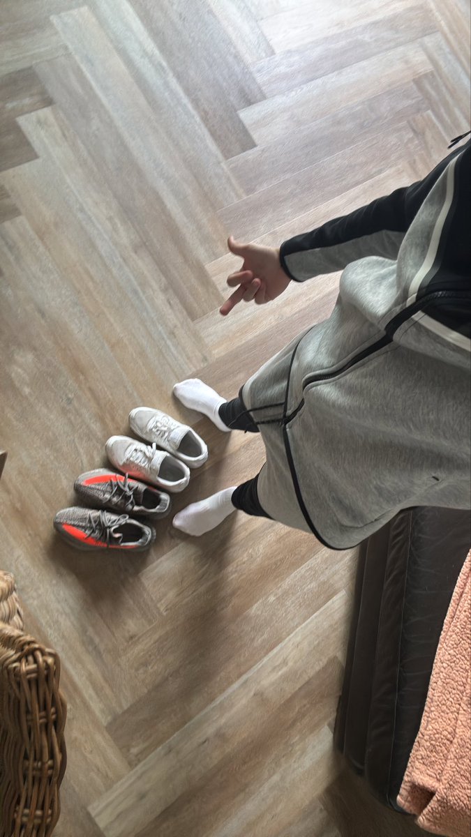 Keep gooning and relapse😈🤣💰

#yeezys #findomnl  #findom #kiffeur #kiff