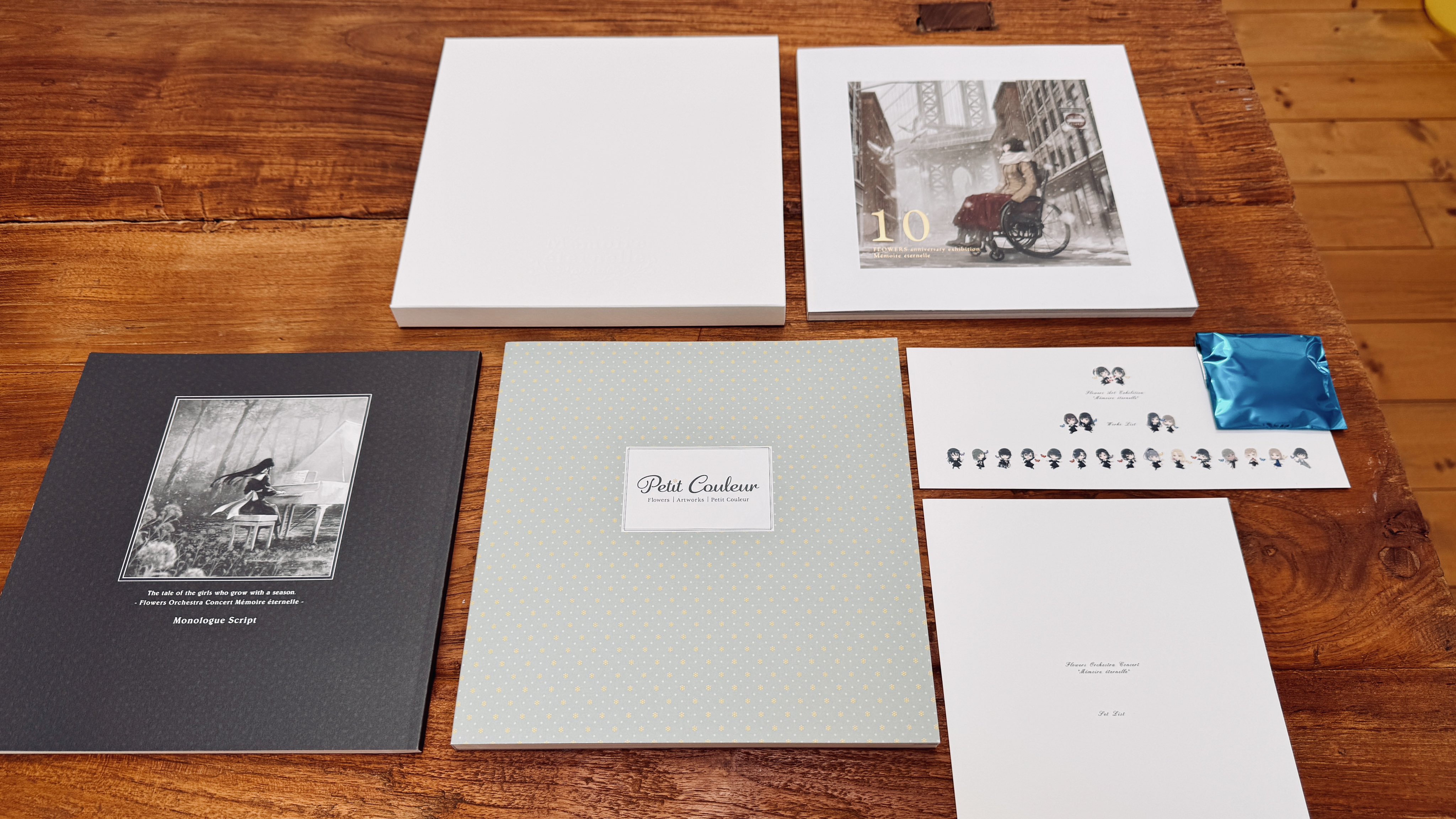 FLOWERS 公式図録　新品未読 Innocent Grey Gu5iTTqXUAETrtP.jpg