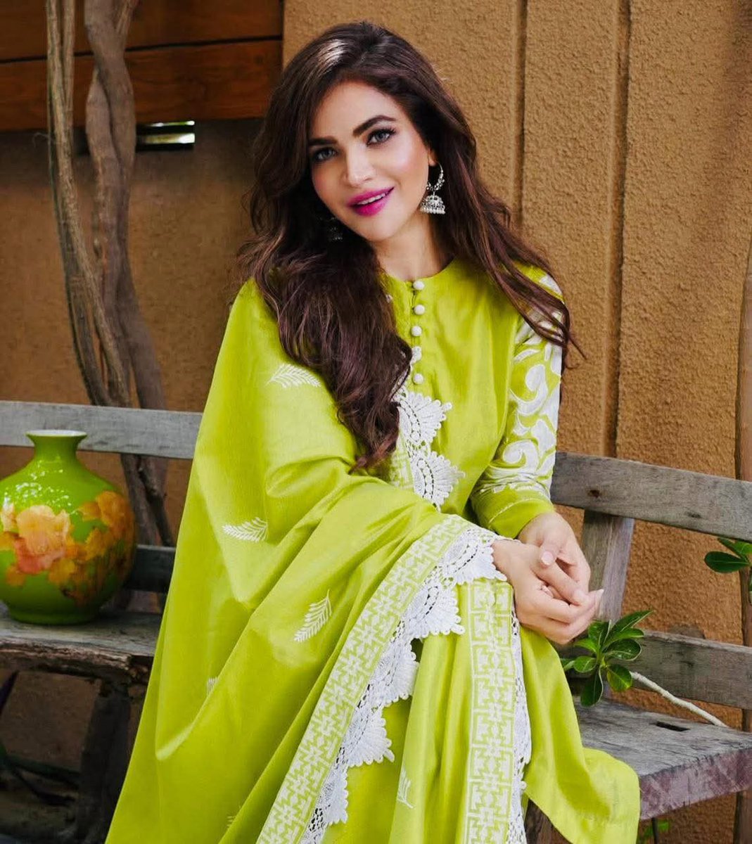 Bluesap26's tweet image. Humaira’s father refused to accept her body. According to him “we had cut off all ties with her, do whatever you want with her now”. You know what, I am not at all surprised. The country where up to 1000 women are k/lled in the name of honour each year, I am not at all shocked…