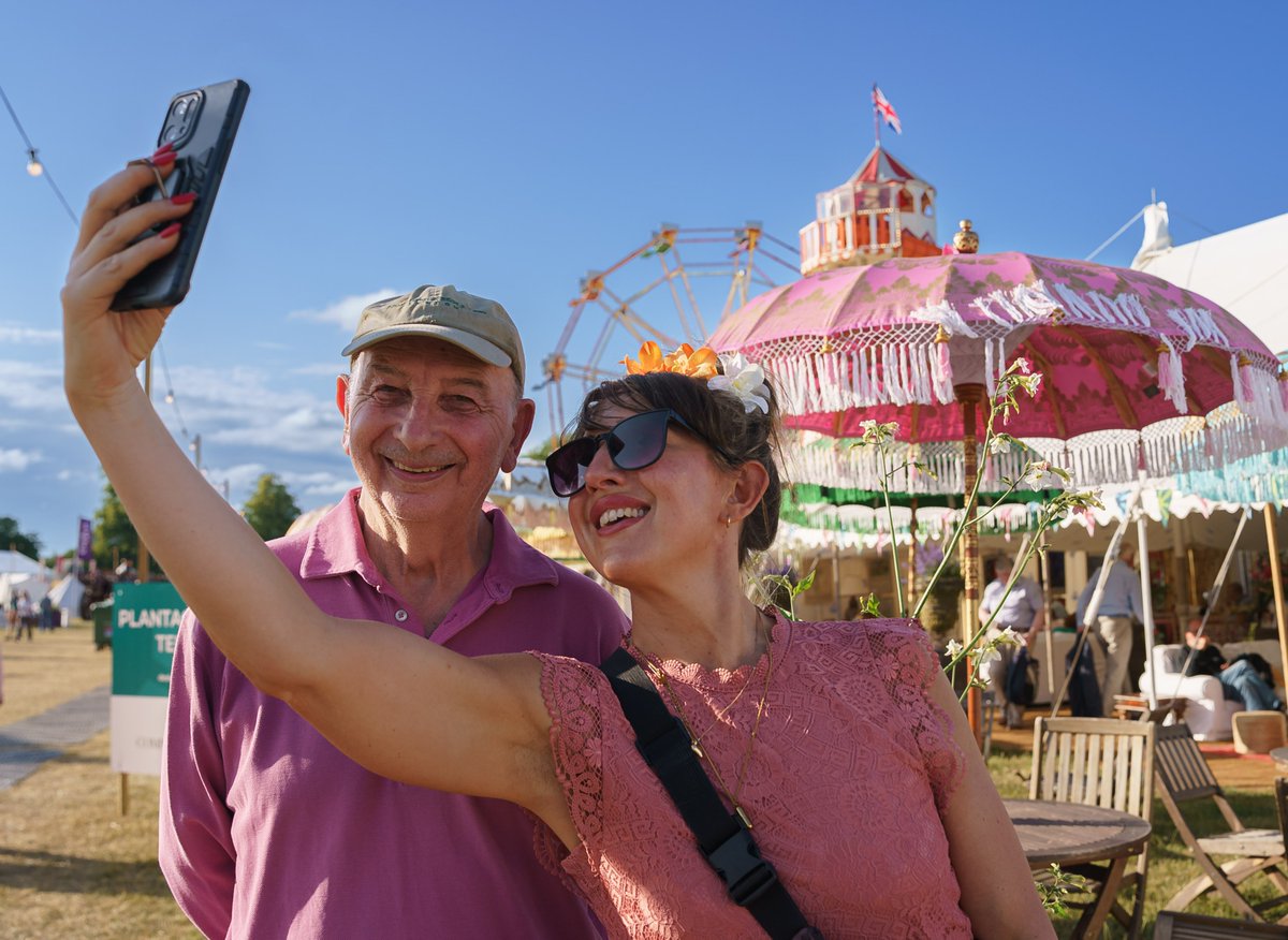 ChalkeFestival's tweet image. 📣 2026 dates officially confirmed!
Mark your calendars and spread the word: 22 – 28 June 2026.
Find out why Chalke History Festival 2025 was our best yet... history-hub.chalkefestival.com/history-hub/20…