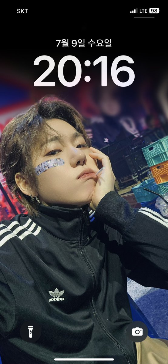 cocominimo's tweet photo. 배경화면 해놨는데 폰 열 때마다 설레어 죽겠네 ㅠㅠㅠ ㅋㅋㅋㅋㅋㅋㅋㅋㅋㅋ

#zico #ZICO #지코 #우지호 #COMvenience #팬미팅
@zico_koz @KOZ_Entofficial https://t.co/nDJIdRumG3
