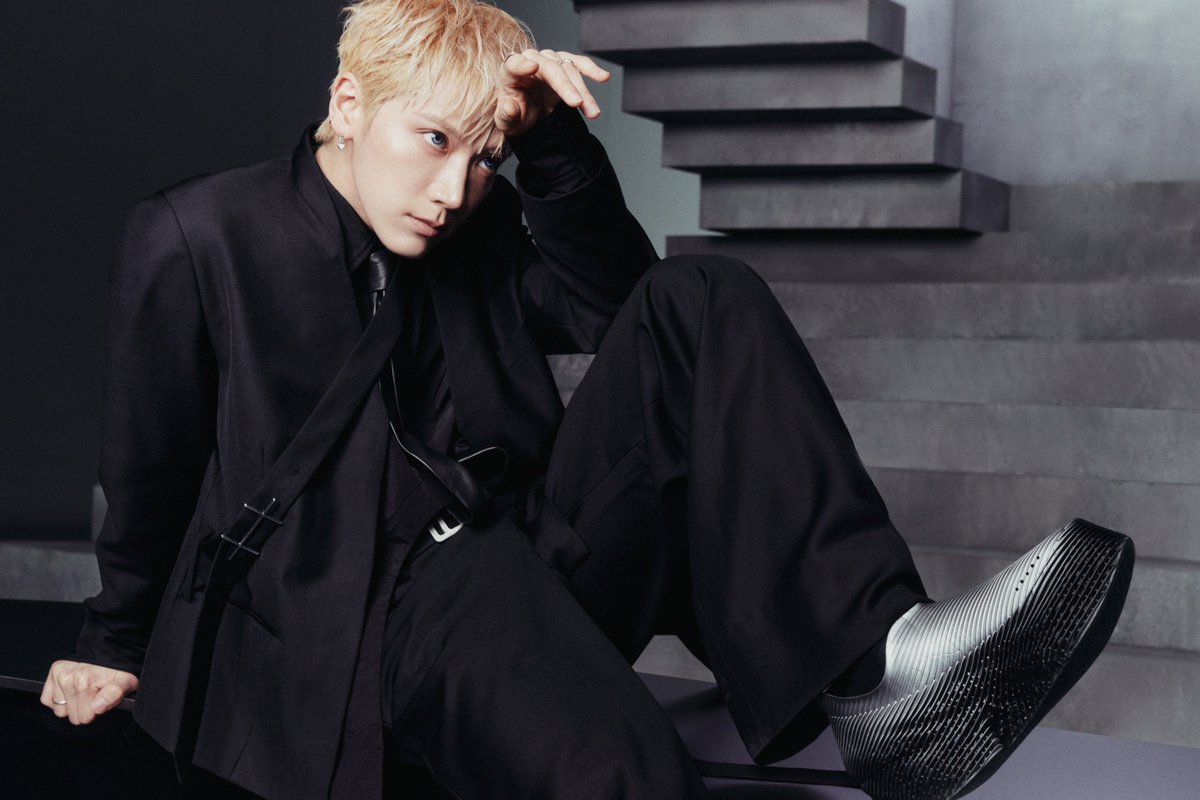 WayV_official's tweet image. WayV &apos;BIG BANDS&apos; IMAGE TEASER 2-2 #TEN  

WayV The 7th Mini Album 【BIG BANDS】
➫ 2025.07.18 (CST/KST)

💿 Pre-order
wayv.lnk.to/BIGBANDS

#WayV #威神V #BIGBANDS 
#WayV_BIGBANDS