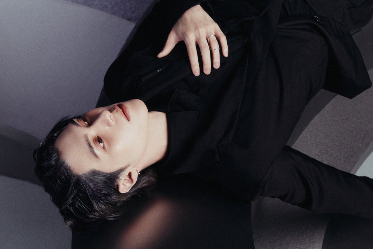 WayV_official's tweet photo. WayV 'BIG BANDS' IMAGE TEASER 2-2 #HENDERY  

WayV The 7th Mini Album 【BIG BANDS】
➫ 2025.07.18 (CST/KST)

💿 Pre-order
https://t.co/y6QnJuoM8h

#WayV #威神V #BIGBANDS 
#WayV_BIGBANDS https://t.co/s9dB0W8MJf