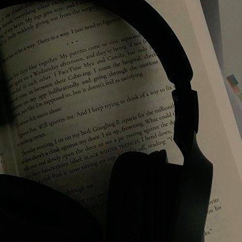 blackandyf's tweet photo. Livros lindos em 2025; https://t.co/mVC4hyz7cA