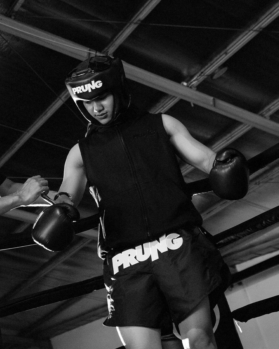 prungtw's tweet photo. Suit yourself up.
CTC full boxing gear is here.
Headgear, gloves, hand wraps.
All in black, built to protect, designed to strike.
Available now in-store & online at https://t.co/bYiZP6QjSb
#prung #prungterraceswear #CTC #callthecorner https://t.co/6gbIFwbQpj