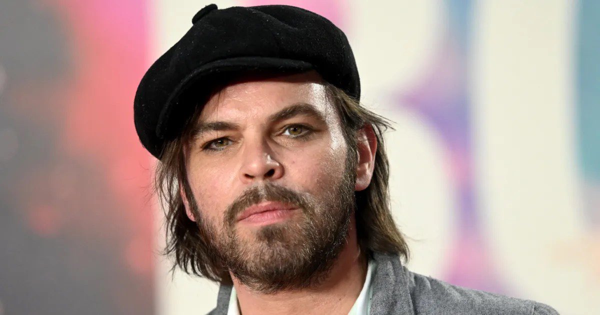 RTERadio1's tweet image. On tonight’s Caravan Radio with songwriter @OisinLeechMusic solo artist and Supergrass frontman Gaz Coombes phones in to the show with a song request 🎶
There’s tracks from Naoimi Berrill, Nina Simone, music from Cuba and a new single from Scullion.
Tonight at 10pm.
