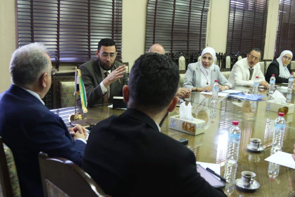SyrMOfF's tweet image. مناقشة تنظيم الإدارة المالية للبلديات والمحافظات كانت المحور الرئيسي لاجتماع وزير الإدارة المحلية والبيئة السيد "محمد عنجراني" وفريقه مع وزير المالية، حيث تم التطرق إلى سبل تقديم دعم مالي إضافي للمحافظات التنموية والنائية لدعم مشاريع حيوية وملحة.
#وزارة_المالية