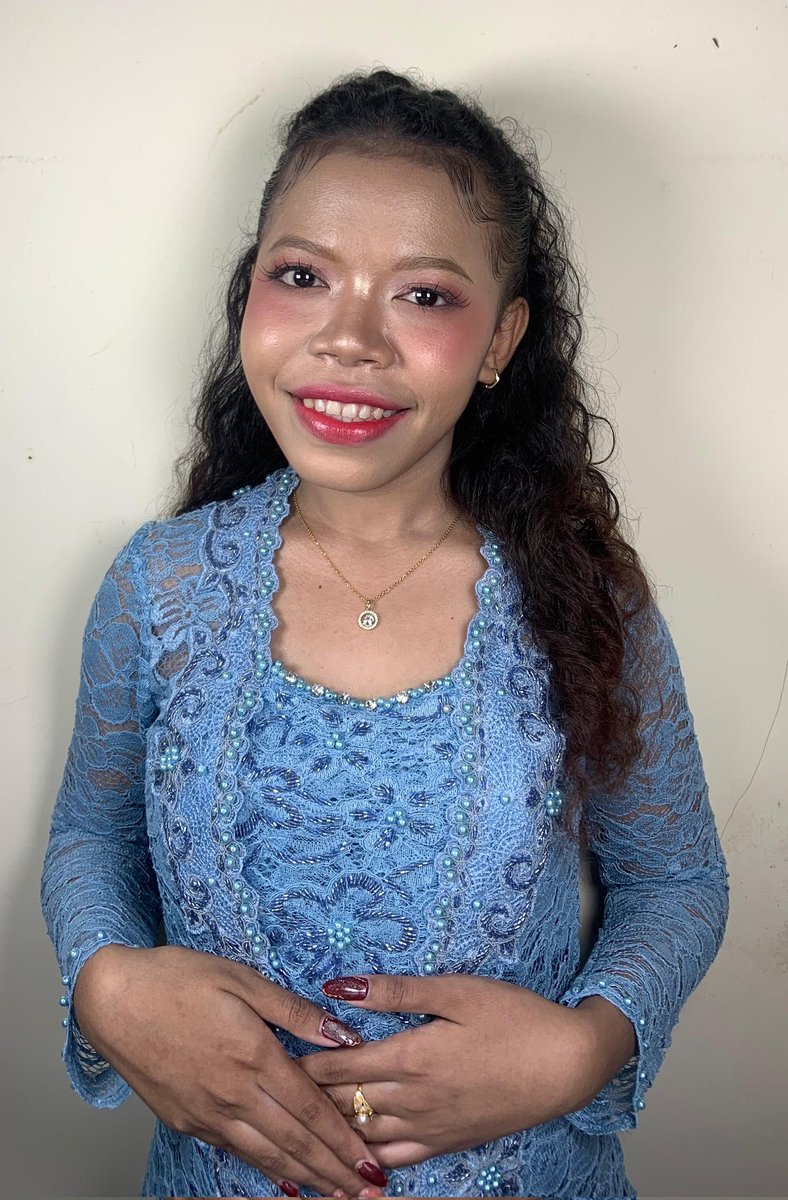 Makeup_by_asty's tweet photo. 🩵 𝑺𝒐𝒇𝒕 𝑮𝒍𝒂𝒎 𝑴𝒂𝒌𝒆𝒖𝒑 𝒇𝒐𝒓 𝑷𝒆𝒏𝒅𝒂𝒎𝒑𝒊𝒏𝒈 𝑮𝒓𝒂𝒅𝒖𝒂𝒕𝒊𝒐𝒏 | 𝑺𝒊𝒔𝒕𝒆𝒓 𝑲𝒂𝒌 𝑴𝒆𝒚𝒔 🩵
Makeup adek cantik ini handle by @isby.bella ✨
Ini dia hasil nona maluku ketika dimakeup korean look, cantik bgt
CP : 081575378871
#zonauang #makeup #koreanlook https://t.co/uaH8kwzALi