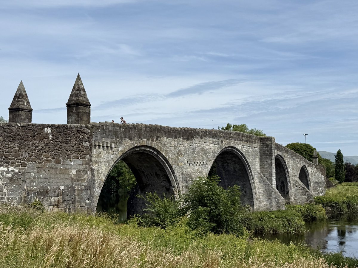 Yesterday was a lovely day for a trip to #Stirling with my sister. ☀️🏴󠁧󠁢󠁳󠁣󠁴󠁿

Scottish history with King Robert the Bruce statue &amp; the Wallace Monument in the distance, the Old Town Jail, Church of Holy Rude and Stirling Old Bridge. 

#Scotland #PhotographyIsArt #VisitScotland