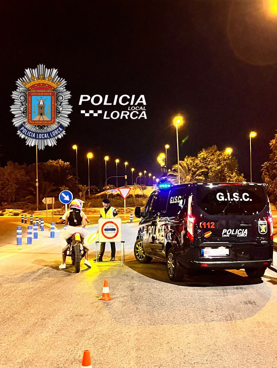 🚔 Dispositivos operativos de prevención

🚨 Cada día desplegamos unidades en distintos puntos de Lorca para reforzar la seguridad, prevenir delitos y garantizar la tranquilidad de todos.

🔹 Actuamos con firmeza y cercanía.
🔹 Si ves algo extraño, avisa. Juntos somos más fuertes