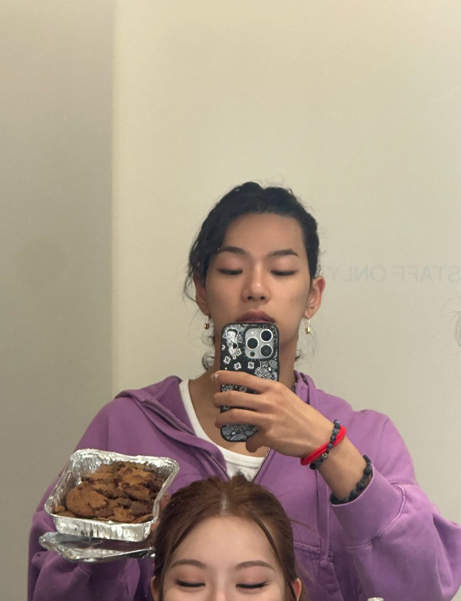 tarzzanpost's tweet photo. tarzzan day off update https://t.co/DQGvm6B4Og