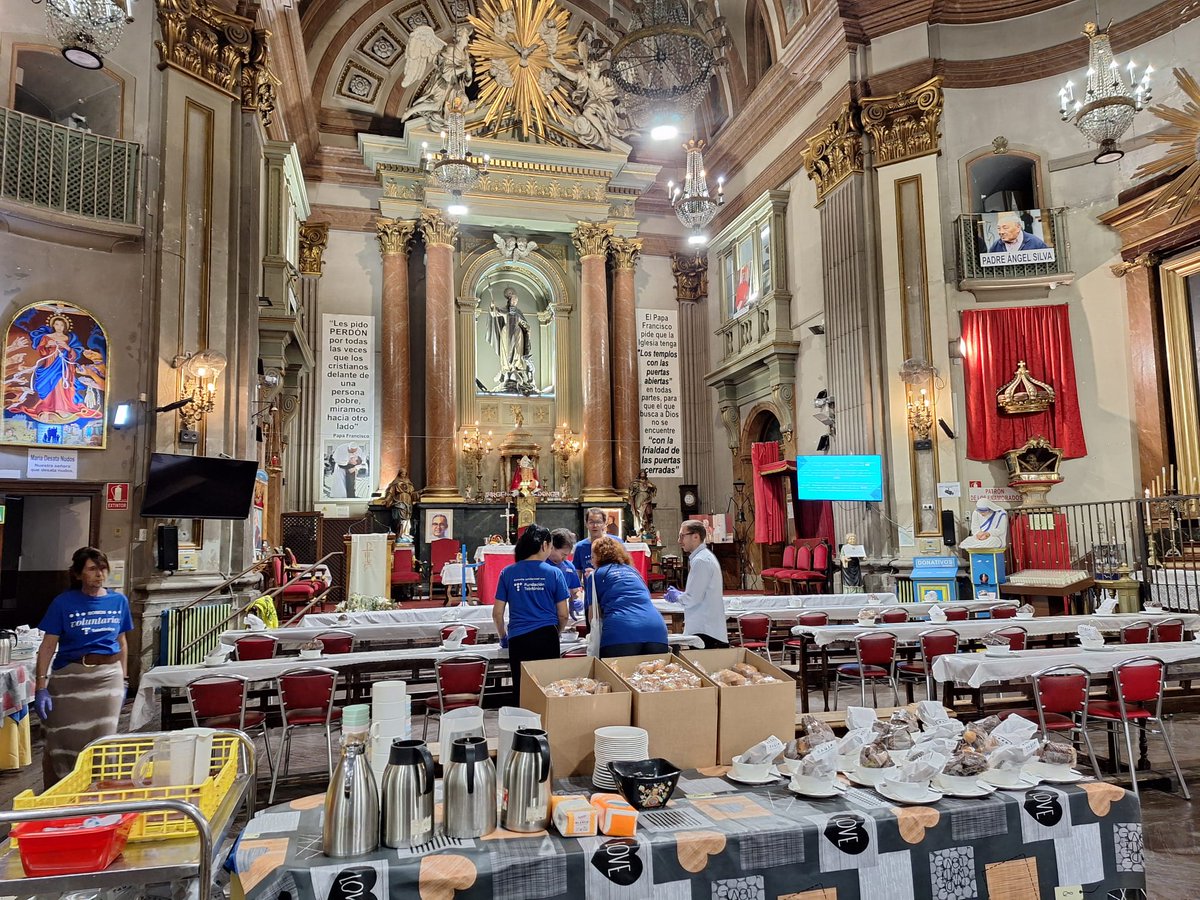 También en verano, seguimos conectando solidaridad

Los voluntarios de Telefónica no se detienen. 

En los últimos días hemos realizado tres actividades de reparto de alimentos para personas que viven en la calle, llevando apoyo, compañía y esperanza a quienes más lo necesitan.