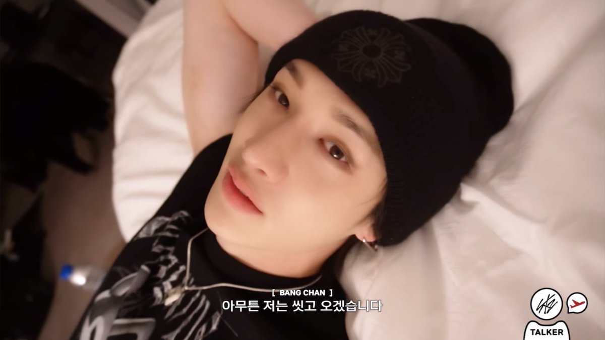 backsdoors's tweet photo. this chan vlog was crazy….. please i’m just a girl https://t.co/b0D4py34uR