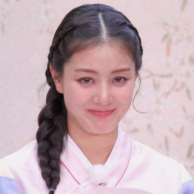 saintshyo's tweet photo. she has been in the industry her whole life and almost gave up her dreams after years of trying to debut…. 20 years later she is one of the most loved and respected idols in the entirety of kpop🥹💔 https://t.co/IIFHmZ26LS