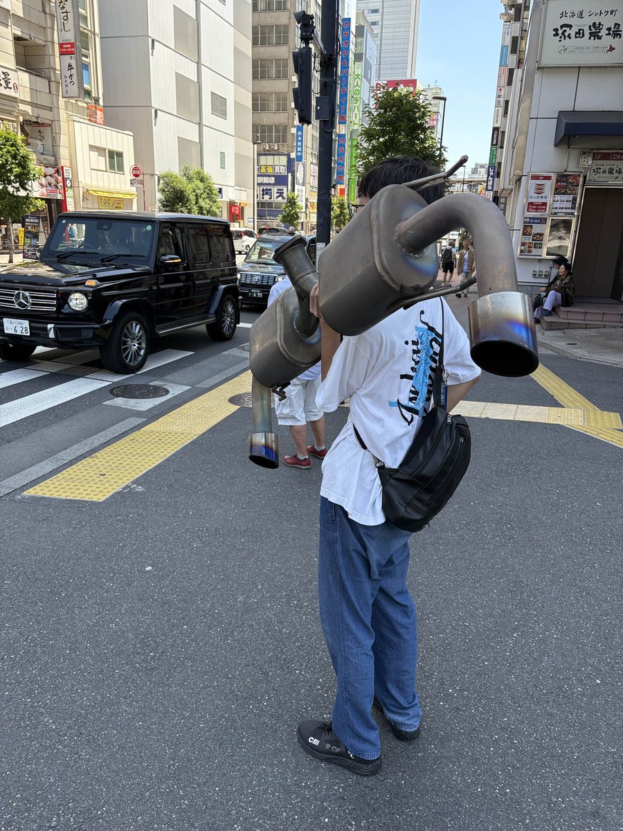 #年齢晒してびっくりした人がリプしてくれる
2004年2月生まれの21歳