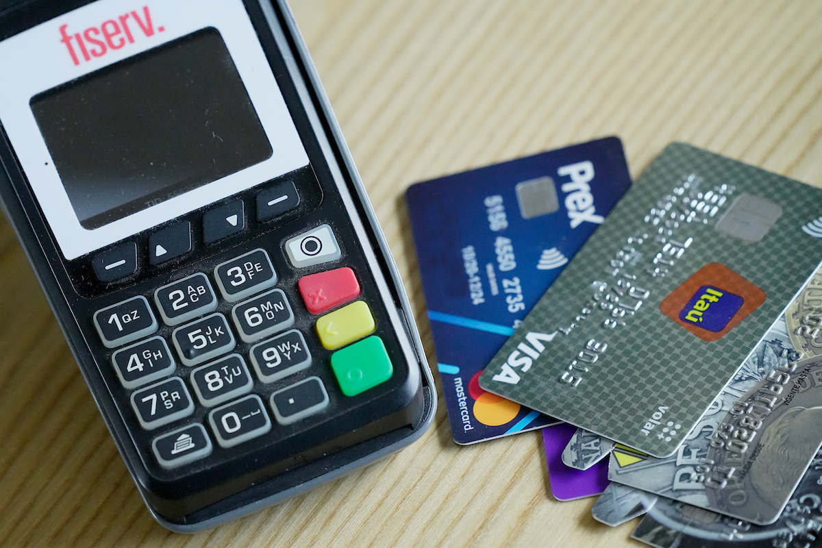 🔴10 tips claves para evitar estafas financieras

Escuchá la entrevista a Renzo Nuzzachi, Jefe de distribución a intermediarios en Latinoamérica en la empresa Vinci Compass y miembro de CFA Society Uruguay (<a href="/CFA_URU/">CFA Society Uruguay</a>).

🔗radiocarve.uy/10-tips-claves…