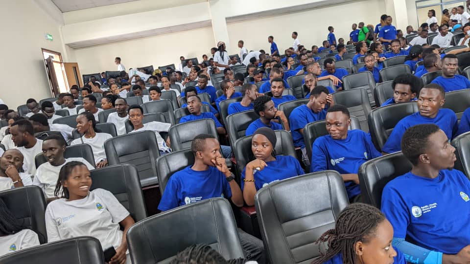 Wikliff_'s tweet image. Rubyiruko menya amateka yawe @Kigali #youth @Confrence