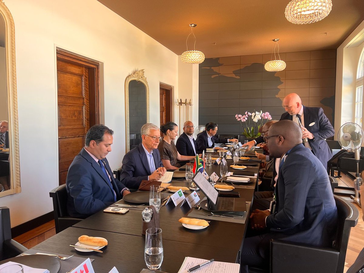 MPGodlimpi's tweet image. Hosted Ambassadors & permanent representatives to the WTO in Geneva, to discuss the future of the global trading system. In line with a rules based system, South Africa continues to call for reforms that restore trust & a commitment to outcomes based decision making.