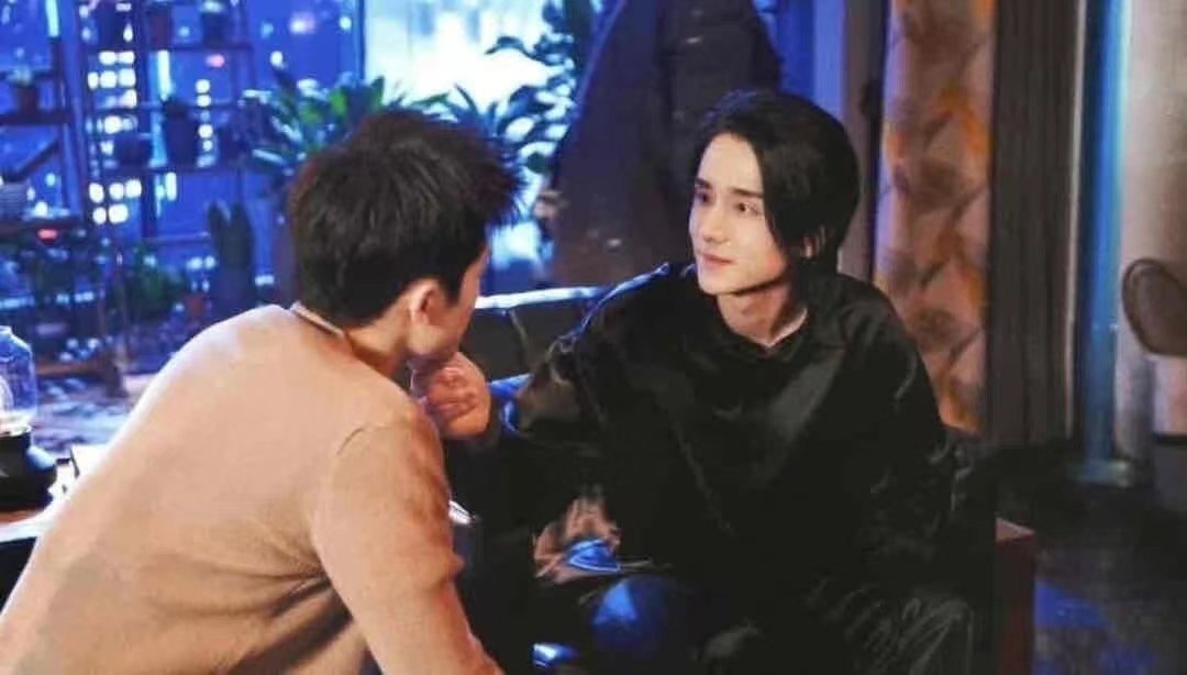 YueLiang_BD's tweet photo. My dear MoDu/JITD fandom. Please please please don't share the BTS videos publicly. You have dms, right? If you want, share them privately. Don't post them. Please. If this continues, we might never see the rest of the videos. We don't want that to happen, right? https://t.co/XXvdwur2si