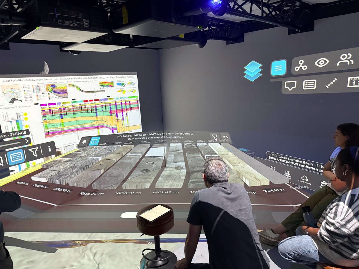 RCRL15's tweet photo. San Andres core workshop and virtual reality sessions! https://t.co/r4OqmpDOaH