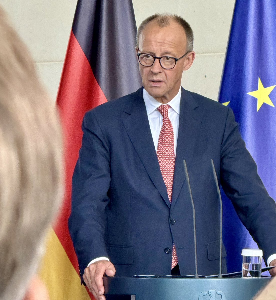 vonderburchard's tweet image. Friedrich Merz calls Putin’s air raids on Ukraine “terrorism.”
Russia is attacking “practically only civilian targets,” the Chancellor said alongside Nato chief Rutte.
“This is terrorism against the civilian population. It has nothing to do with a war against military targets.”