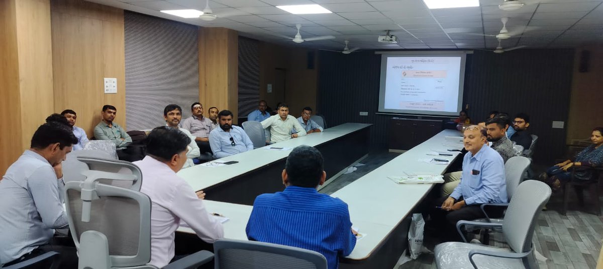 ERO_158's tweet photo. ૧૫૮ કામરેજ વિધાનસભા મતદાર વિભાગ
પ્રાંત કચેરી કામરેજ, તાલુકા પંચાયત કામરેજ ખાતે નવા નિમણુક પામેલ બુથ લેવલ ઓફિસરશ્રીઓને (B.L.O) મતદારયાદીની કામગીરી અંગે તાલીમનું આયોજન કરવા આવ્યુ.
@CEOGujarat @ECISVEEP
@surat_deo @collectorsurat https://t.co/sAgkvKds7x