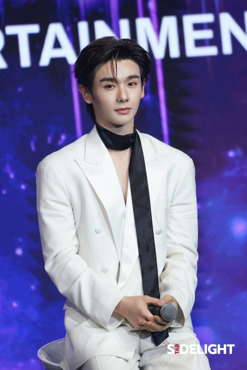 StarDelight_ent's tweet image. &quot;นาย กรชิต&quot; ในงาน &quot;Insight Entertainment: Beyond the Screen&quot;

#Beyondthescreenxนายกรชิต
#Beyondthescreen #InsightEnt2025
#InsightEntertainment
#YYDSent  #นายท่านกรชิต #NineKornchid #高卿尘