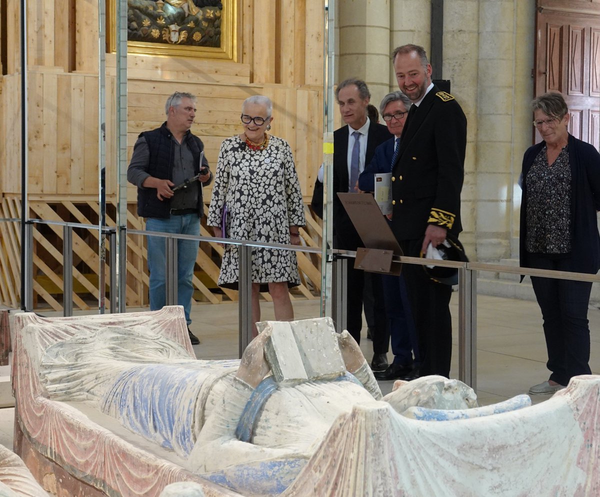 Prefet49's tweet image. 🇫🇷 À Fontevraud-l’Abbaye, la Ministre @FrancoiseGatel a célébré les 50 ans du label Petites Cités de Caractère
La Ministre a réaffirmé l’engagement de l’Etat à soutenir les initiatives exemplaires des petites citées labellisées qui contribuent à la richesse du pays
