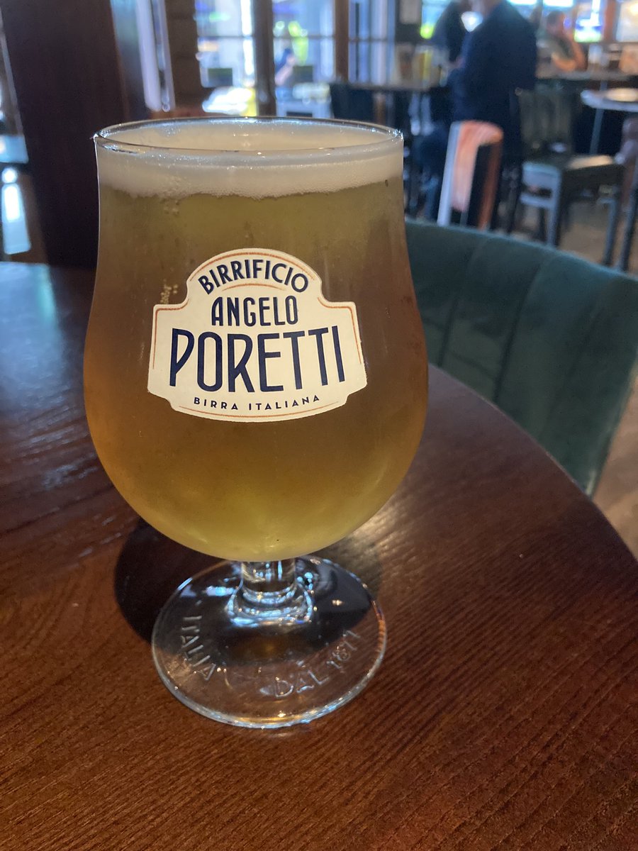 Caught in the rain on my way to the train, so had to stop off here. Haven’t been in here for a while but any port in a storm . Cheers