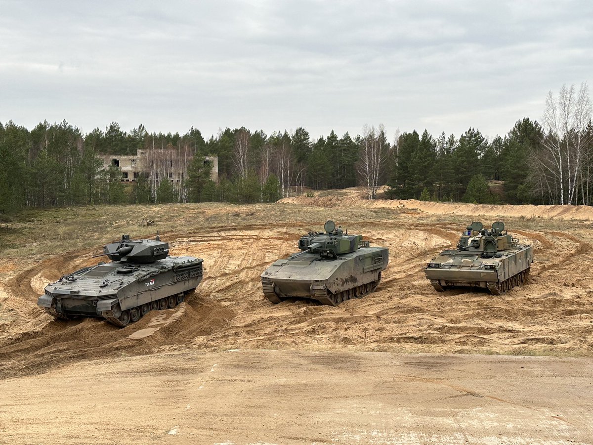 sargs_lv's tweet image. 🚨 Kas ir “Hunter” (ASCOD 2) un ko tā dos NBS?
🔍 Skaidrojam, kas ir jaunā kājnieku kaujas mašīna, kas spēj vest karavīrus tieši kaujas laukā, sniegt uguns atbalstu ar 30 mm lielgabalu un aizsargāt apkalpi no mīnām un IED.
📖 Vairāk: sargs.lv/lv/tehnika-un-…