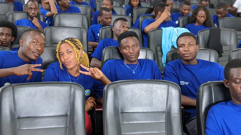 Wikliff_'s tweet image. Ndi Umurinzi w'ibyagezweho ✊
Ntawabisenya ndeba 💪