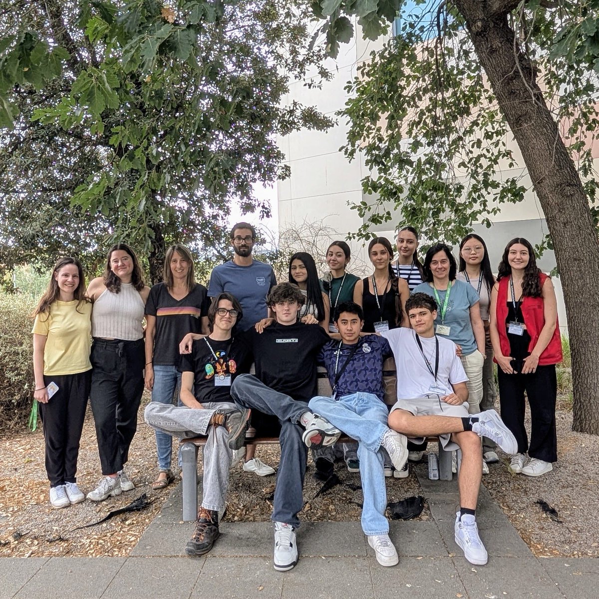 CRAG (@cragenomica) on Twitter photo The students of the 9th edition of the Barcelona International Youth Science Challenge (#BIYSC) have arrived at CRAG!
This International Science Program by <a href="/FCLP_Fundacio/">Fundació Catalunya La Pedrera</a> offers young minds an unforgettable deep dive into the world of science & research 👩🔬🔬✨ The students of the 9th edition of the Barcelona International Youth Science Challenge (#BIYSC) have arrived at CRAG!
This International Science Program by <a href="/FCLP_Fundacio/">Fundació Catalunya La Pedrera</a> offers young minds an unforgettable deep dive into the world of science & research 👩🔬🔬✨