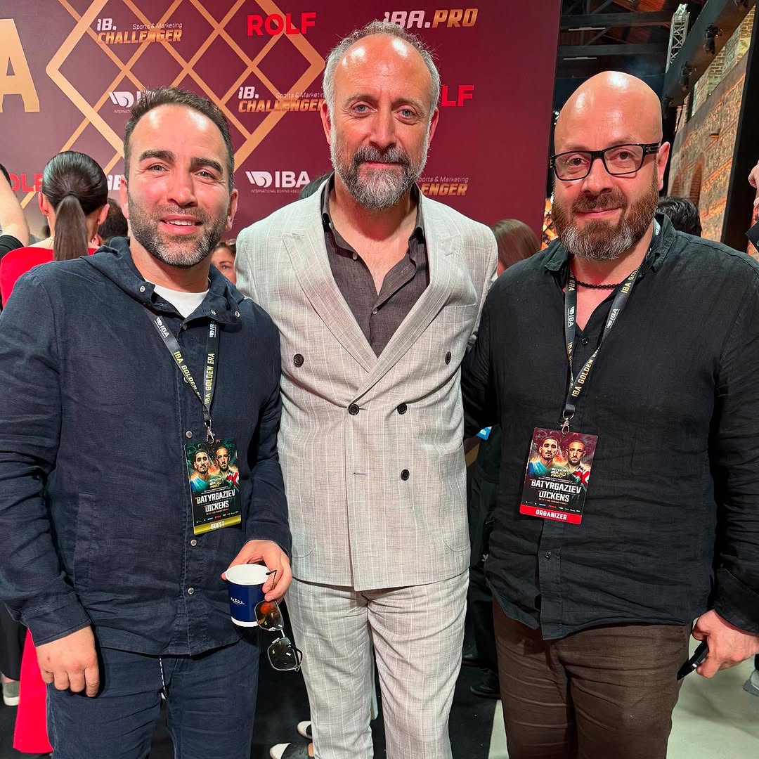 Serap_m's tweet image. Usta, mütevazi aktör... 🤗
#HalitErgenç #KralKaybederse