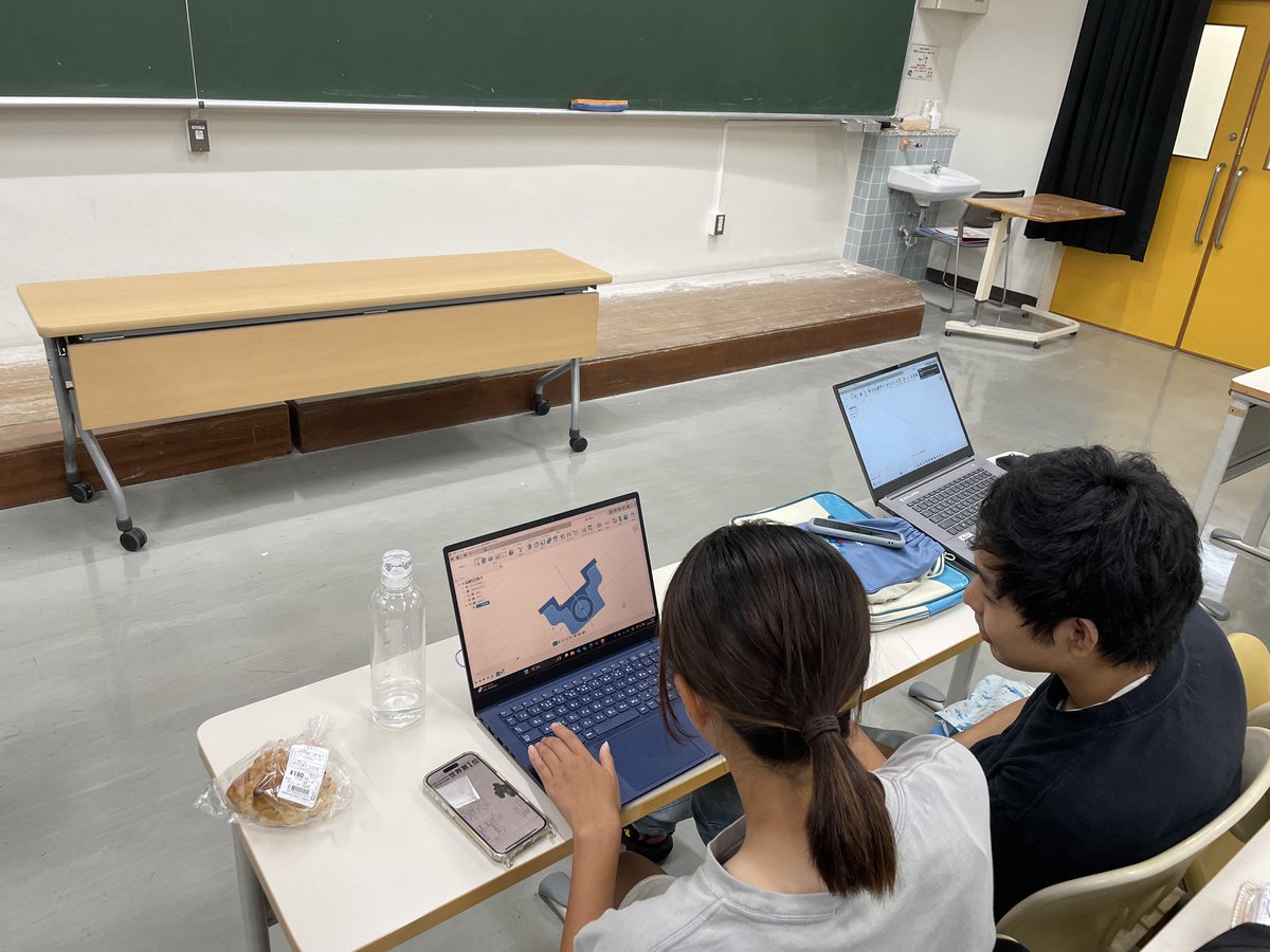 RyudaiRobot's tweet image. Fusion 講習会を行いました。
どんどん上達してます🔥

#琉球大学Robotサークル