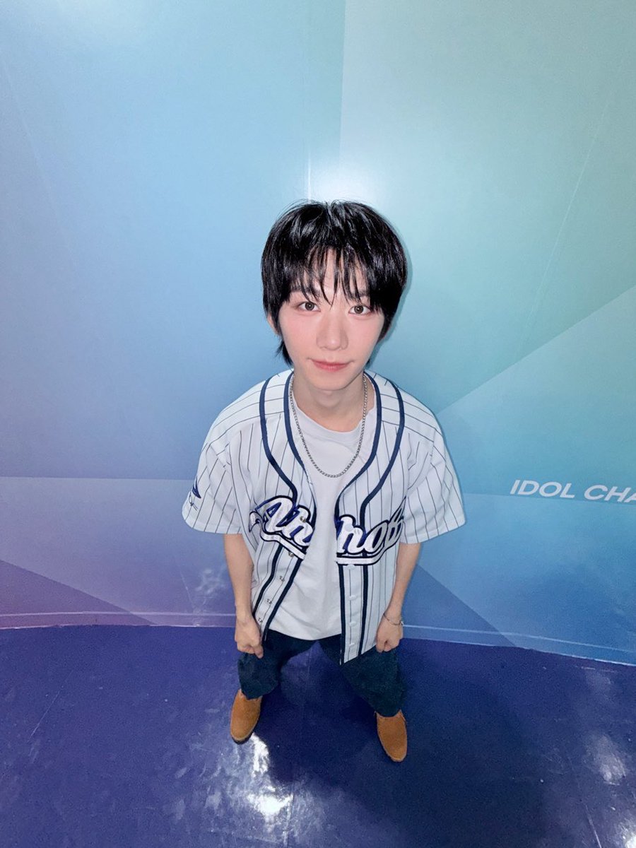 AHOF_official's tweet photo. 두번째 1위!! 너무 감사하고 많은 기대가 있는 만큼 부응하기 위해서 더 많이 좋은 모습 보여드리겠습니다 정말 감사합니다!

#AHOF #아홉
#HAN #박한 https://t.co/NQjdu1QiSe