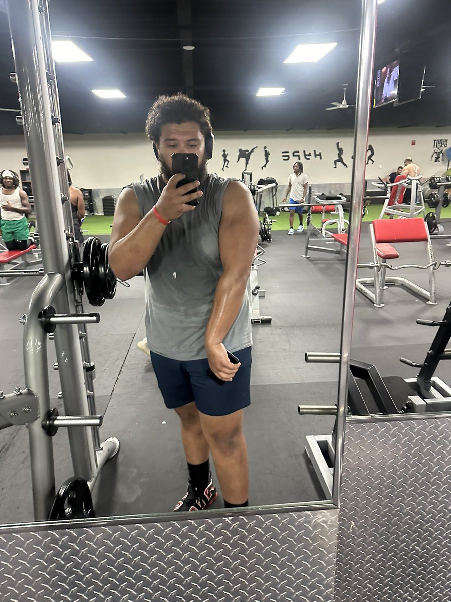 Justice ‘44’ Kreston (@iamjustice777) on Twitter photo Down 10 pounds ..I’ve been ripping my body to pieces 6 days a week nonstop. The growth is CRAZY🤯 I’m just getting ready for what’s on the way overall I’m grateful…Glory be to god ⏳ #GROWTH #HEREWECOME <a href="/CCCLionsFB/">Community Christian College Football</a> Down 10 pounds ..I’ve been ripping my body to pieces 6 days a week nonstop. The growth is CRAZY🤯 I’m just getting ready for what’s on the way overall I’m grateful…Glory be to god ⏳ #GROWTH #HEREWECOME <a href="/CCCLionsFB/">Community Christian College Football</a>