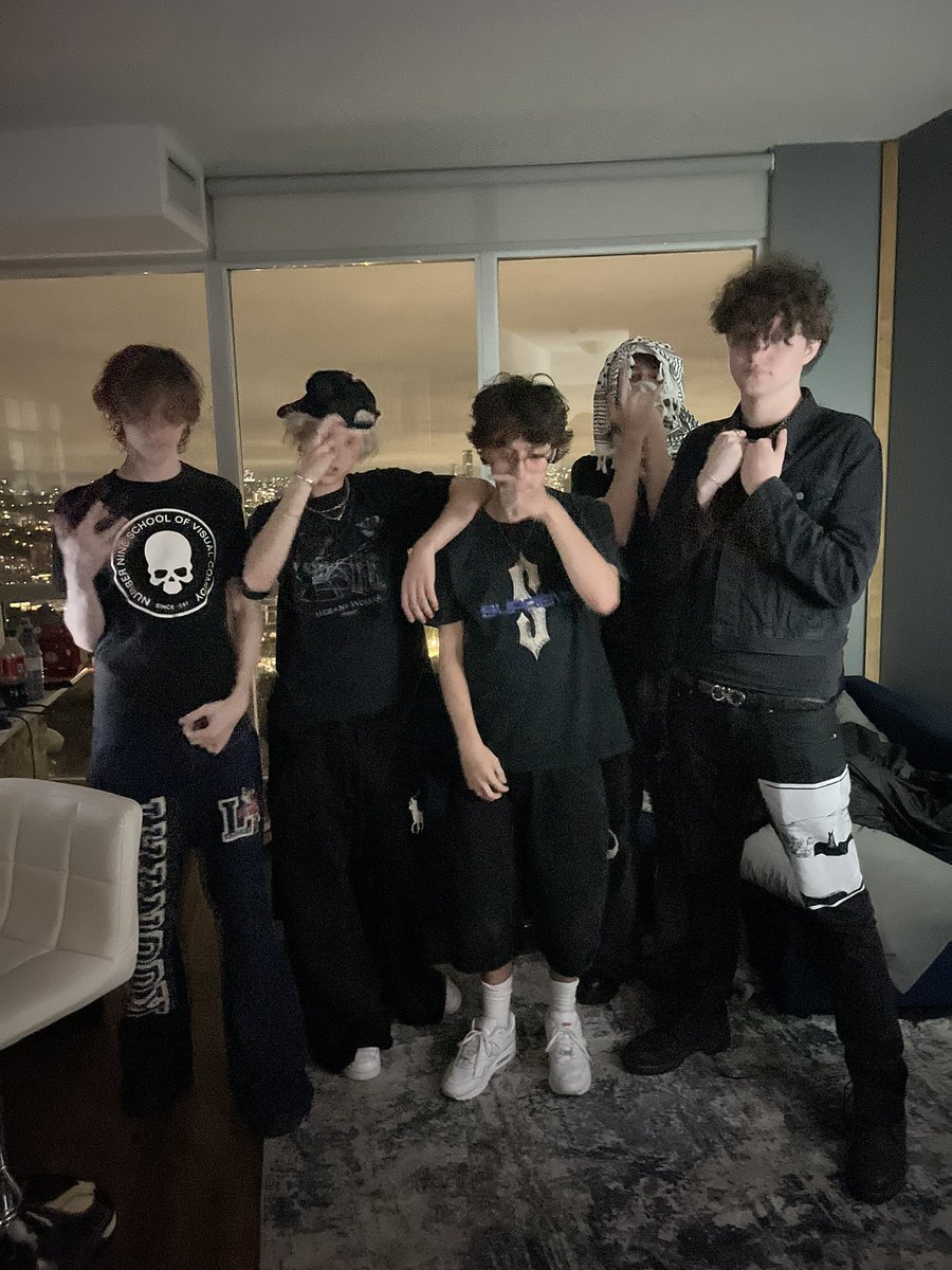 kalipoint's tweet image. 5️⃣🖤