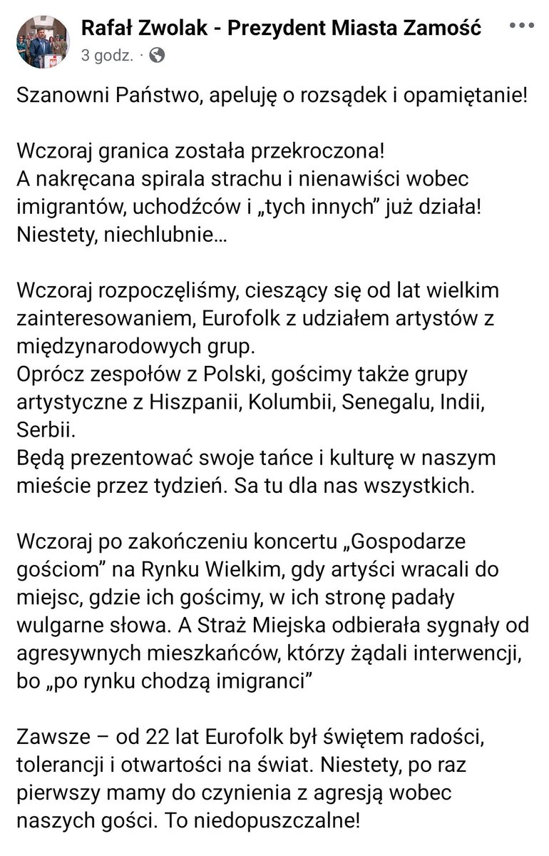 buczkowskipawel's tweet photo. Zamość, organizowany od lat festiwal folklorystyczny z udziałem obcokrajowców. Po koncercie artyści wracają do hoteli, a ze strony lokalsów padają wyzwiska, ktoś dzwoni do Straży Miejskiej, że po mieście chodzą nielegalni migranci. Politycy dalej niech szczują, niedługo zbiorą znacznie gorsze owoce.