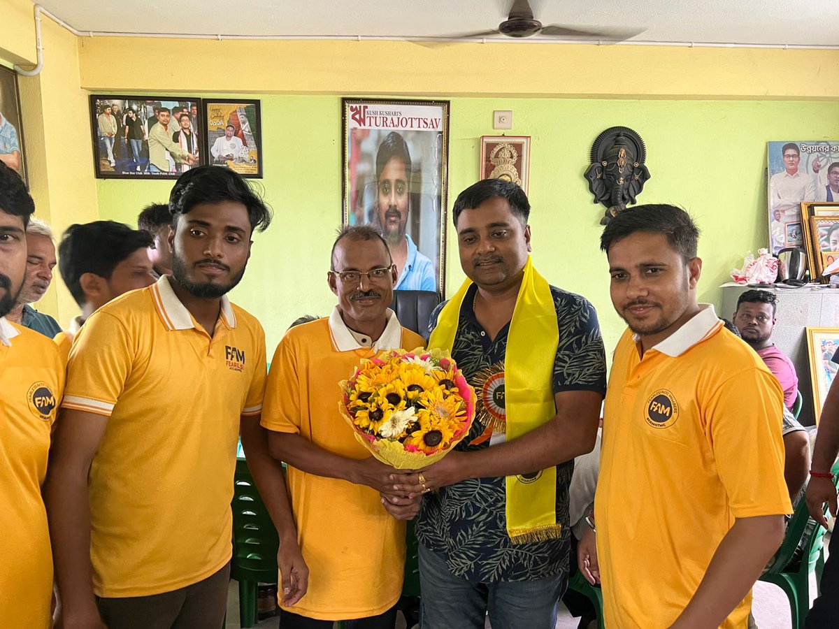 FAM4TMC's tweet image. ডায়মন্ড হারবার - যাদবপুর সাংগঠনিক জেলা ফ্যাম কমিউনিটির পক্ষ থেকে মহেশতলা বিধানসভার ৩৪ নং ওয়ার্ডের পৌরপিতা মাননীয় গোপাল সাহা মহাশয়কে সম্বর্ধনা জানানো হলো ও ২০২৬‌ শের বিধানসভা নির্বাচনকে সামনে রেখে রণকৌশল বৈঠক,‌‌ সাংগঠনিক বিষয়ে আলোচনা করা হলো।

#FAM4TMC