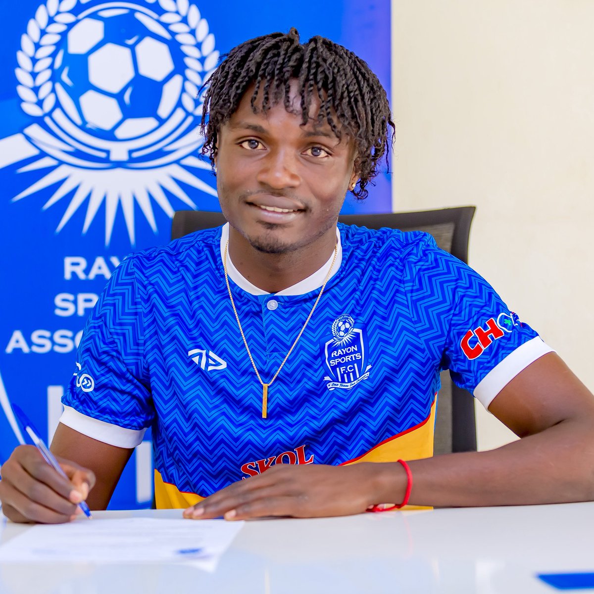 Rayon Sports have secured the services of 20-year-old Congolese forward Chadrack Bingi Belo on a two-year contract.

He netted 23 goals for DC Motema Pembe over the past two seasons