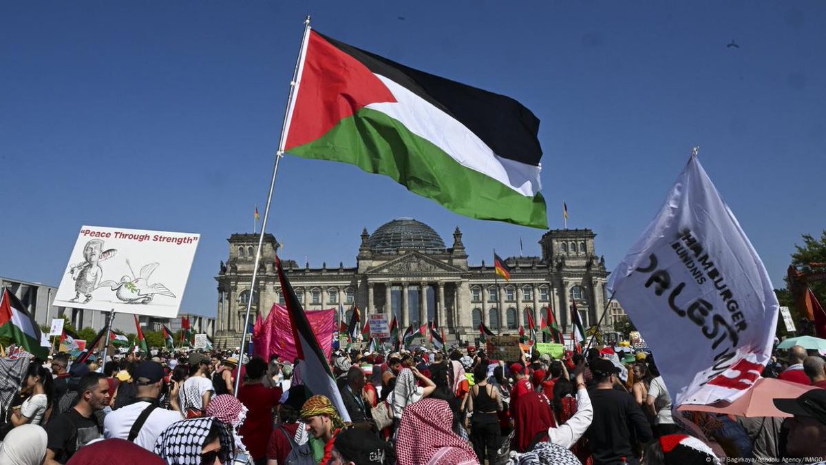 Внезапно бугага. 

Россия финансировала антиизраильский портал в Берлине, выяснили спецслужбы ФРГ. Ультралевому интернет-порталу Red, который поддерживал исламистские группировки и резко выступал против Израиля, финансово и кадрово помогал медиахолдинг Russia Today, сообщили