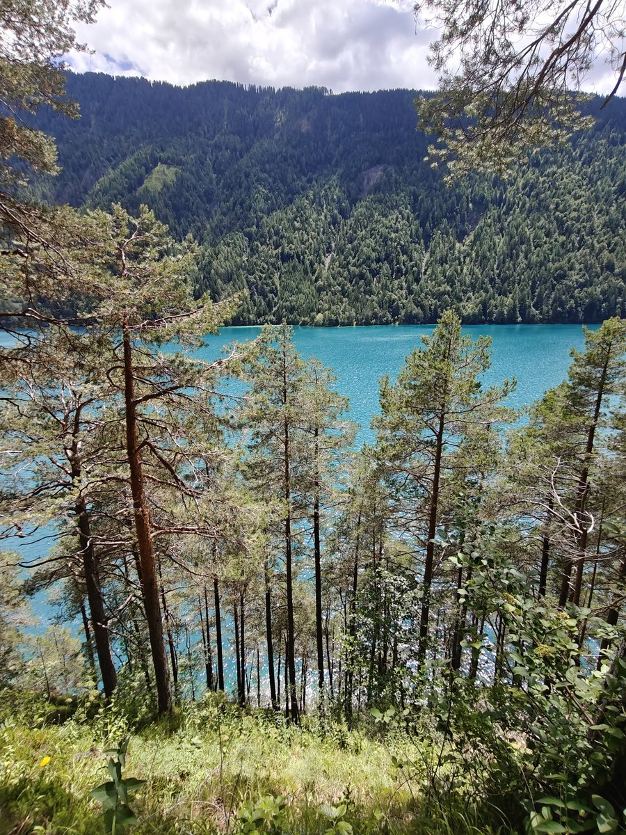 Alpejskie jeziora to jest taki wypas, woda jak na Karaibach 😍