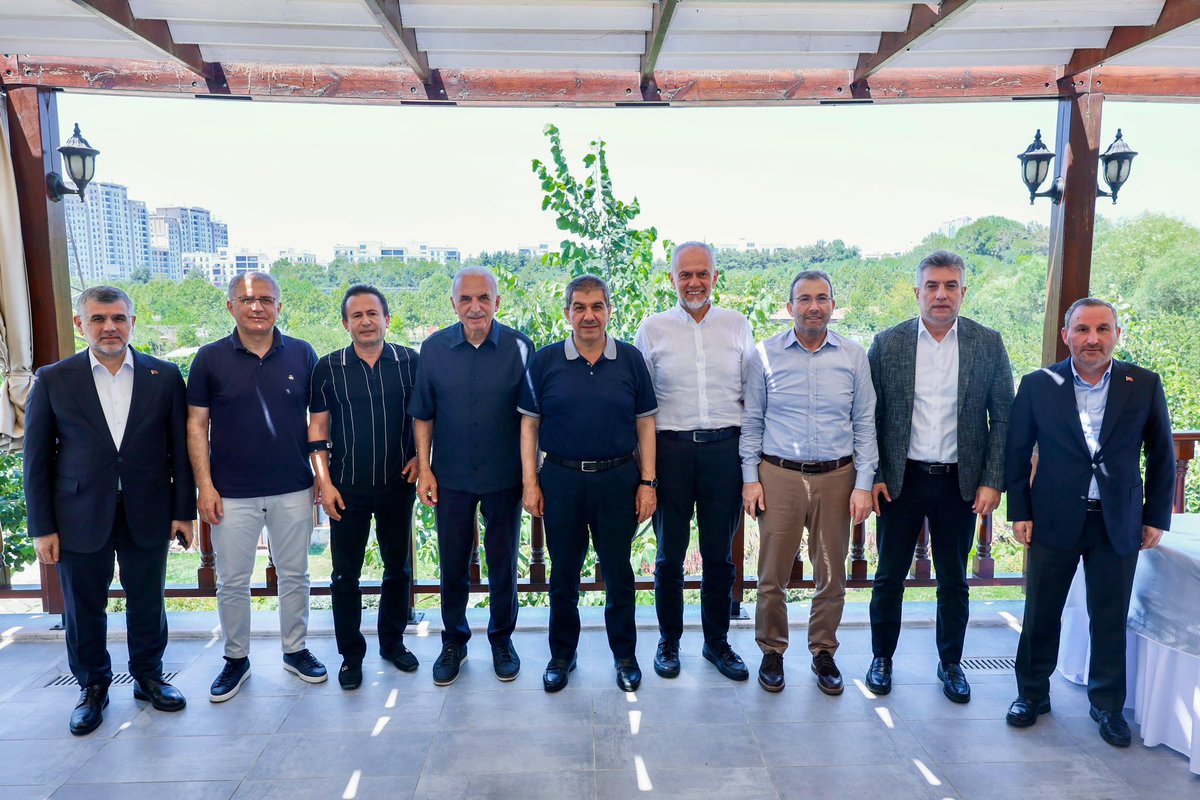 Ali Tombaş 🇹🇷 (@alitombas_) on Twitter photo Esenler Belediye Başkanımız <a href="/mt_goksu/">Mehmet Tevfik Göksu</a>’nun ev sahipliğinde; Pendik Belediye Başkanımız <a href="/ahmetcinpendik/">Ahmet Cin</a> ve Ümraniye Belediye Başkanımız <a href="/ismetyildirimtr/">İsmet Yıldırım</a> ile birlikte Önceki Dönem Anadolu Yakası Belediye Başkanlarımızla bir araya geldik.
Nazik ev sahipliği için kıymetli Başkanımıza Esenler Belediye Başkanımız <a href="/mt_goksu/">Mehmet Tevfik Göksu</a>’nun ev sahipliğinde; Pendik Belediye Başkanımız <a href="/ahmetcinpendik/">Ahmet Cin</a> ve Ümraniye Belediye Başkanımız <a href="/ismetyildirimtr/">İsmet Yıldırım</a> ile birlikte Önceki Dönem Anadolu Yakası Belediye Başkanlarımızla bir araya geldik.
Nazik ev sahipliği için kıymetli Başkanımıza