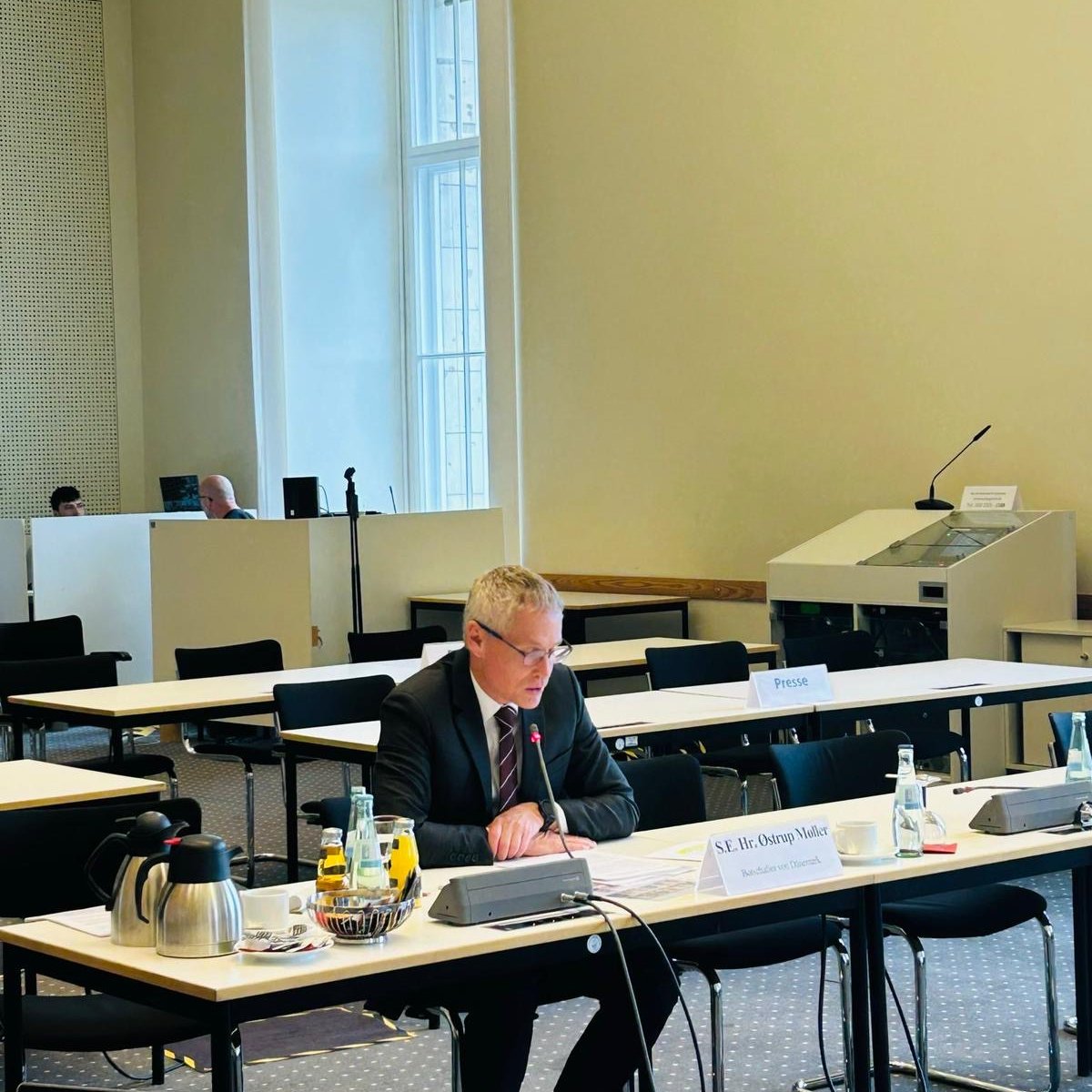 Thomas Østrup Møller (@botschafterdk) on Twitter photo Erster Halt auf meiner 🚗🇩🇪 Bundesländer -Tour anlässlich der <a href="/eu2025dk/">Danish Presidency of the Council of the EU 2025</a>: zu Gast im <a href="/AGH_Berlin/">Abgeordnetenhaus von Berlin</a>. Im Fokus standen die 🇩🇰🇪🇺-Ratspräsidentschaft und ihre Schwerpunkte: Migration, Digitalisierung und ein wettbewerbsfähiges und grünes Europa 🇪🇺👍Danke für den Empfang! Erster Halt auf meiner 🚗🇩🇪 Bundesländer -Tour anlässlich der <a href="/eu2025dk/">Danish Presidency of the Council of the EU 2025</a>: zu Gast im <a href="/AGH_Berlin/">Abgeordnetenhaus von Berlin</a>. Im Fokus standen die 🇩🇰🇪🇺-Ratspräsidentschaft und ihre Schwerpunkte: Migration, Digitalisierung und ein wettbewerbsfähiges und grünes Europa 🇪🇺👍Danke für den Empfang!